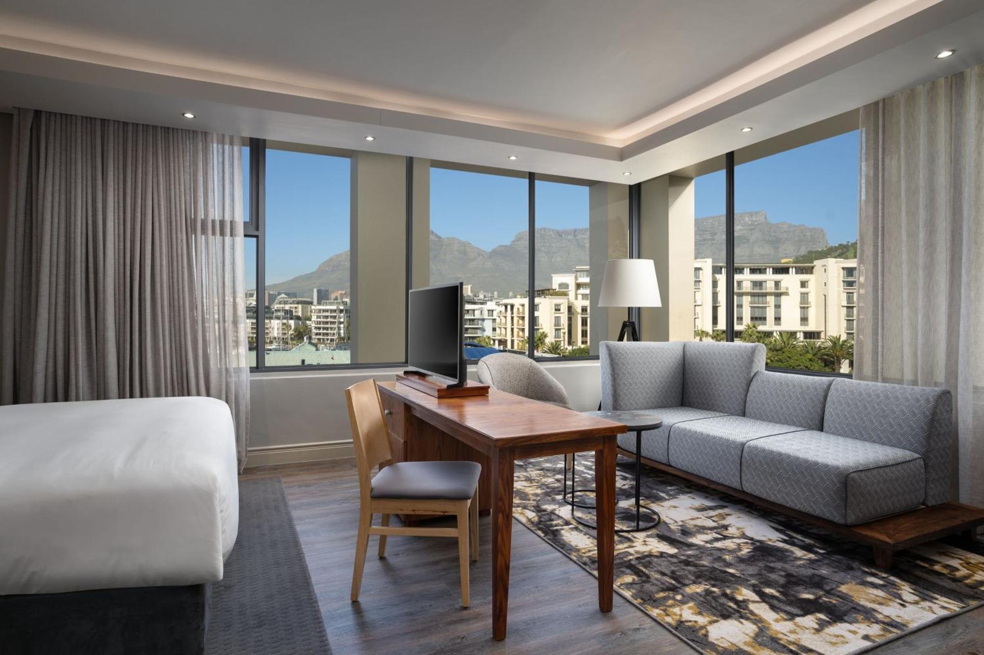 Protea Hotel By Marriott Cape Town Waterfront Breakwater Lodge Экстерьер фото