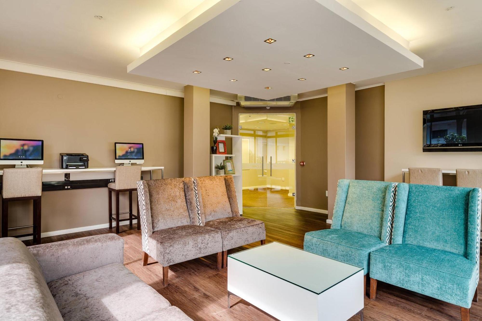 Protea Hotel By Marriott Cape Town Waterfront Breakwater Lodge Экстерьер фото